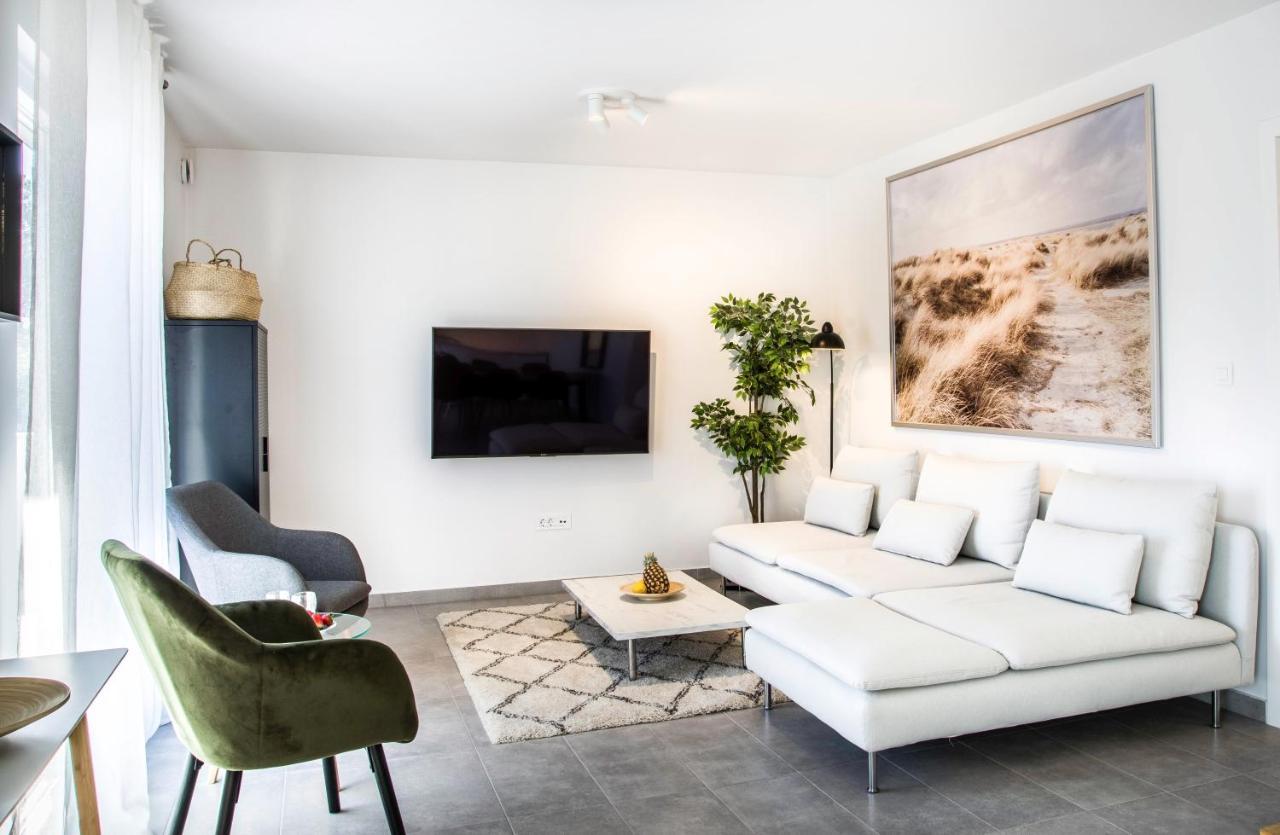 The Grande - Huge Terrace - Amazing Sea Views - Tastefully Furnished - Access To Rooftop Terrace And Gym - Hillside Apartments Rogoznica Rogoznica  Kültér fotó
