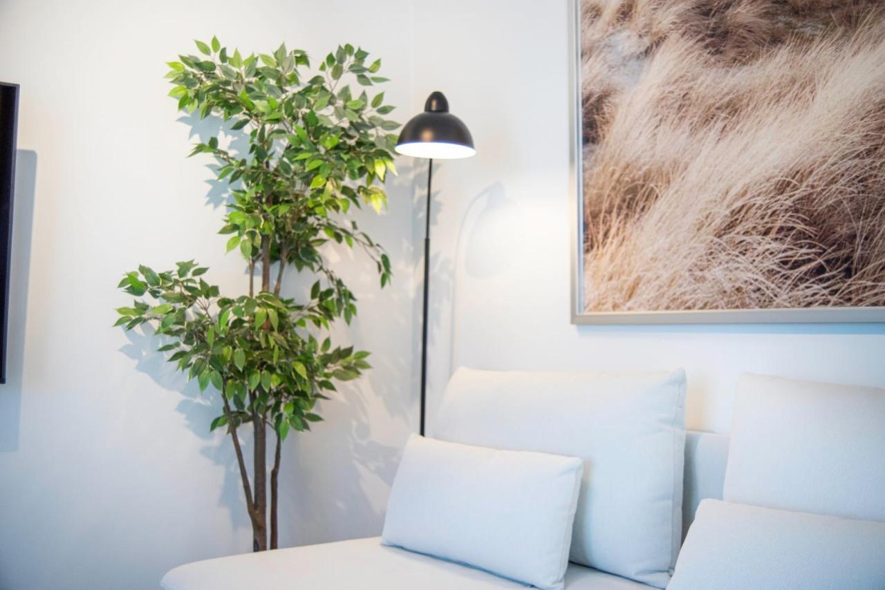 The Grande - Huge Terrace - Amazing Sea Views - Tastefully Furnished - Access To Rooftop Terrace And Gym - Hillside Apartments Rogoznica Rogoznica  Kültér fotó