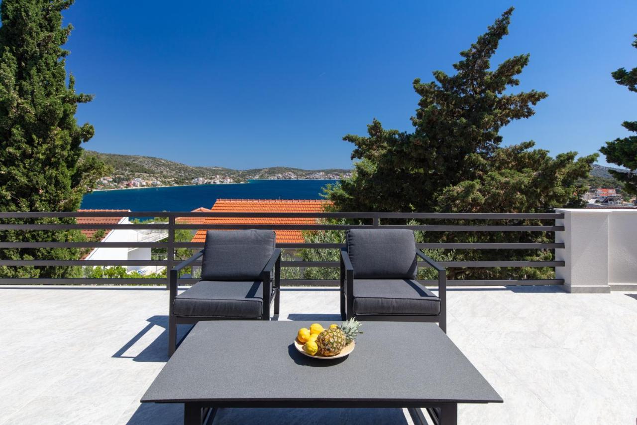The Grande - Huge Terrace - Amazing Sea Views - Tastefully Furnished - Access To Rooftop Terrace And Gym - Hillside Apartments Rogoznica Rogoznica  Kültér fotó