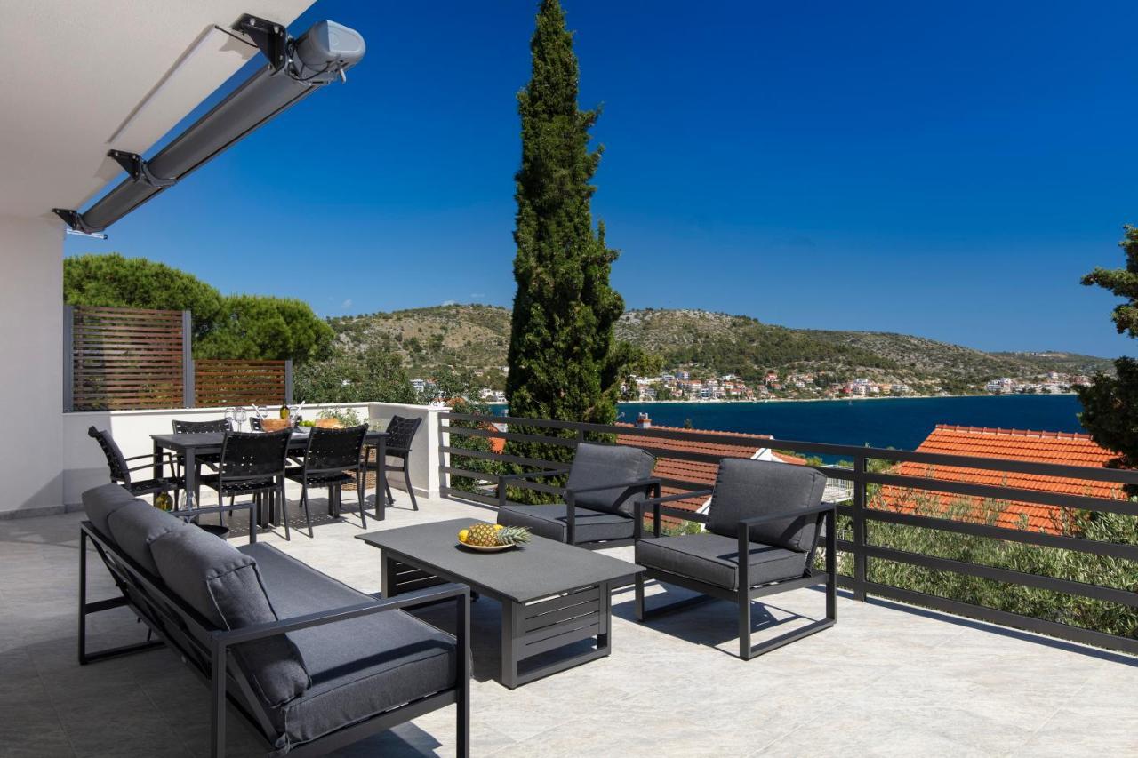 The Grande - Huge Terrace - Amazing Sea Views - Tastefully Furnished - Access To Rooftop Terrace And Gym - Hillside Apartments Rogoznica Rogoznica  Kültér fotó